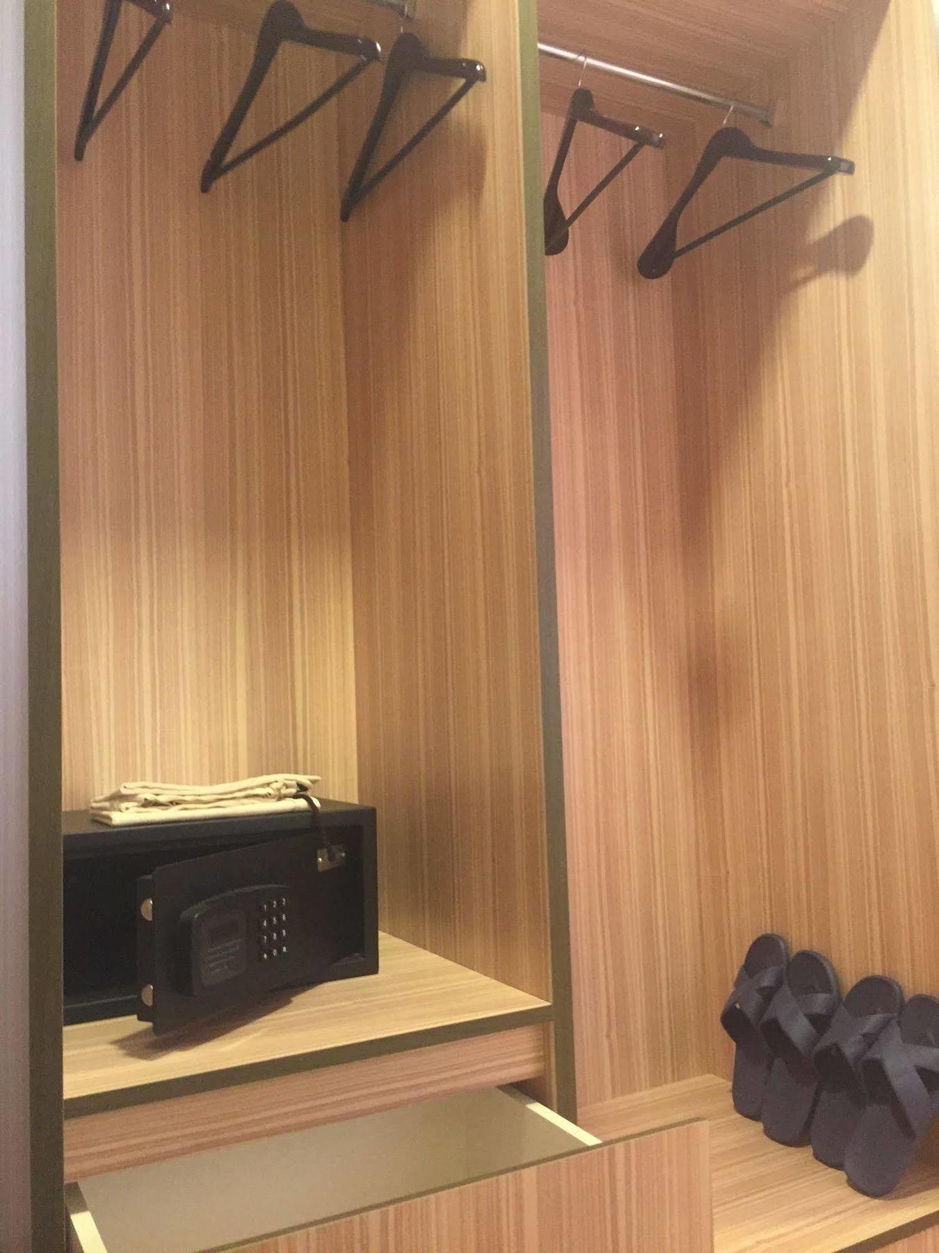 יאנגון Uptown Hotel מראה חיצוני תמונה