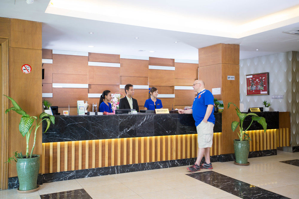 יאנגון Uptown Hotel מראה חיצוני תמונה