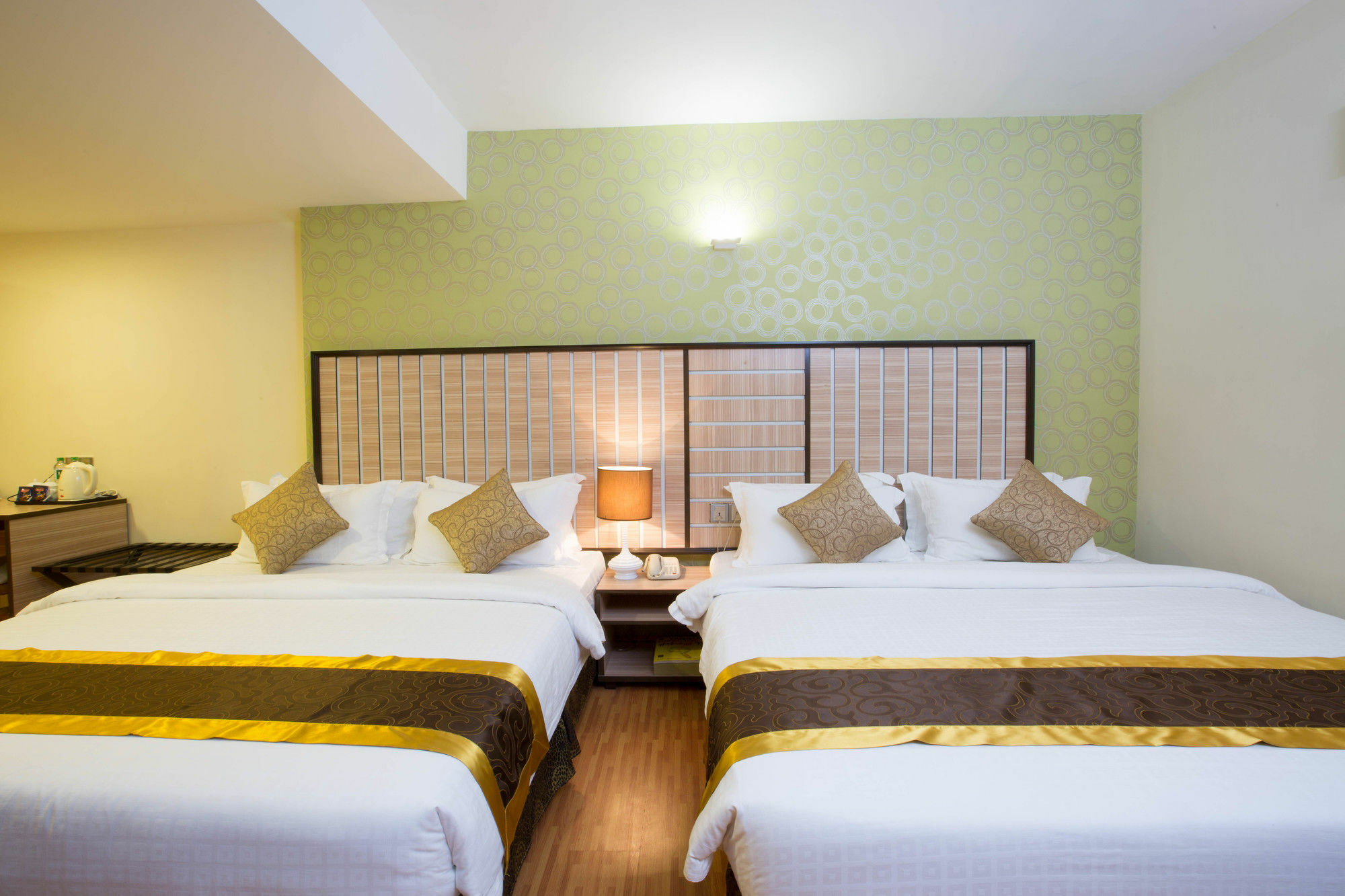יאנגון Uptown Hotel מראה חיצוני תמונה