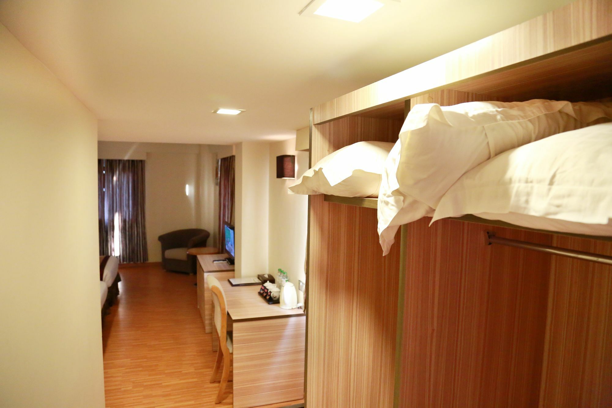 יאנגון Uptown Hotel מראה חיצוני תמונה