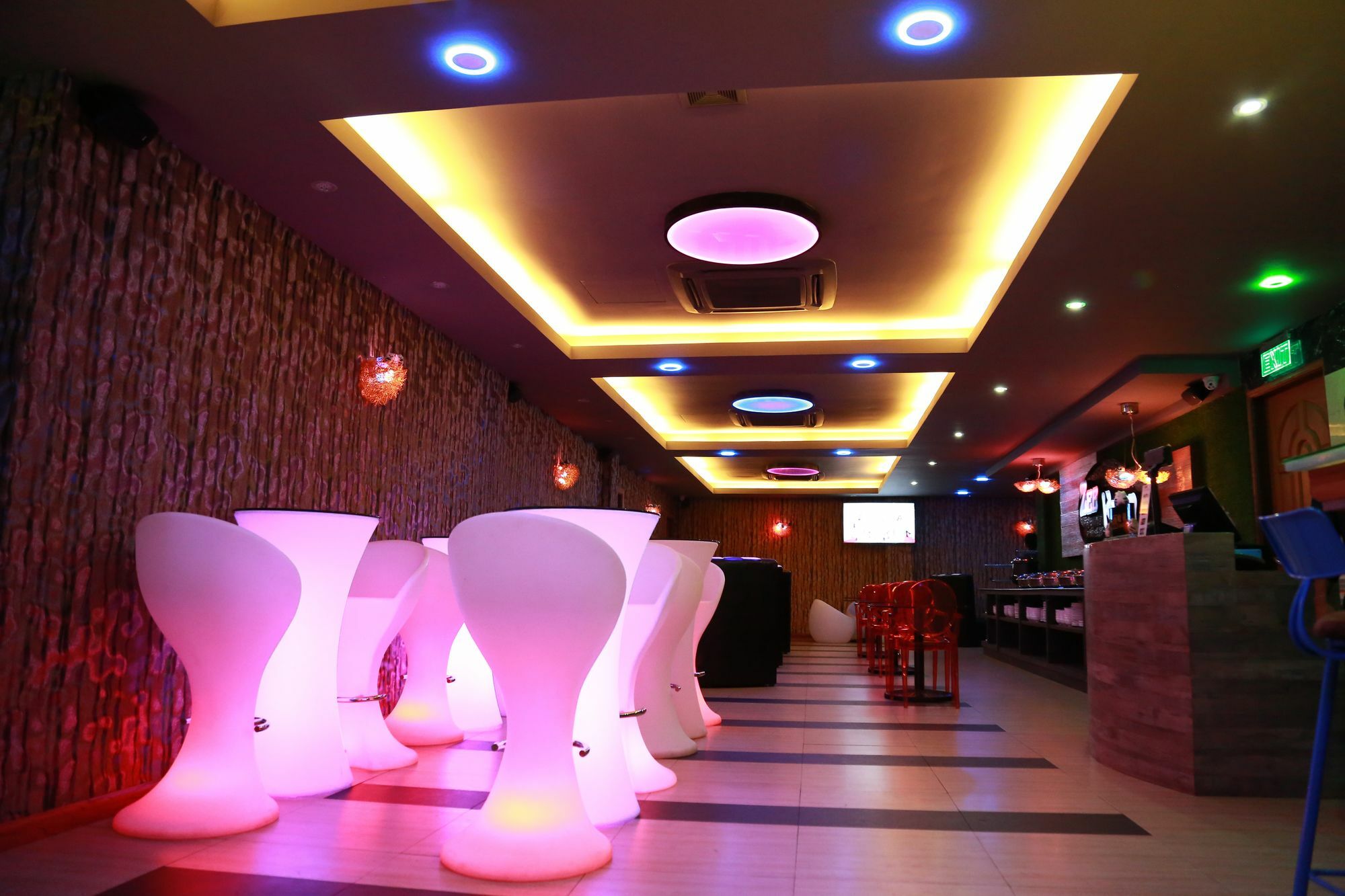 יאנגון Uptown Hotel מראה חיצוני תמונה