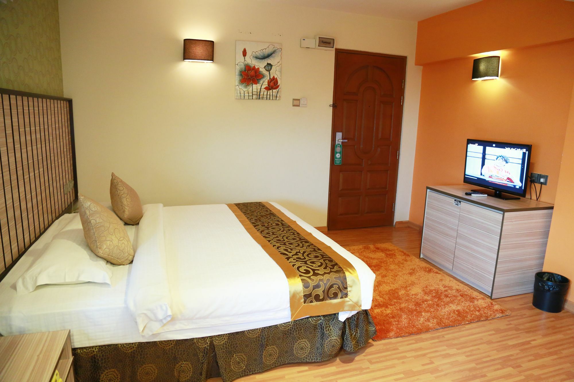 יאנגון Uptown Hotel מראה חיצוני תמונה