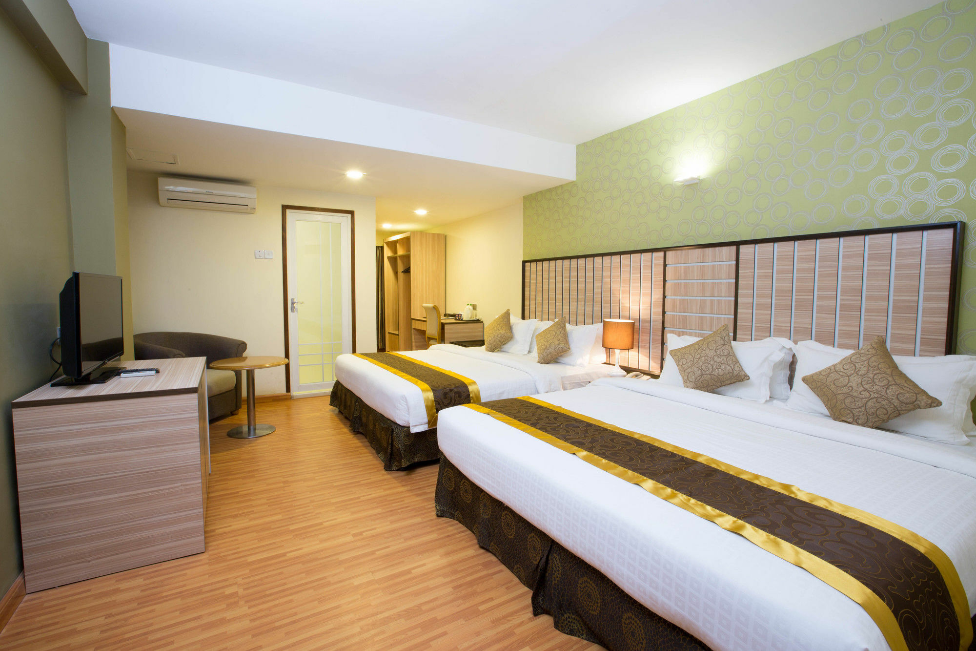 יאנגון Uptown Hotel מראה חיצוני תמונה