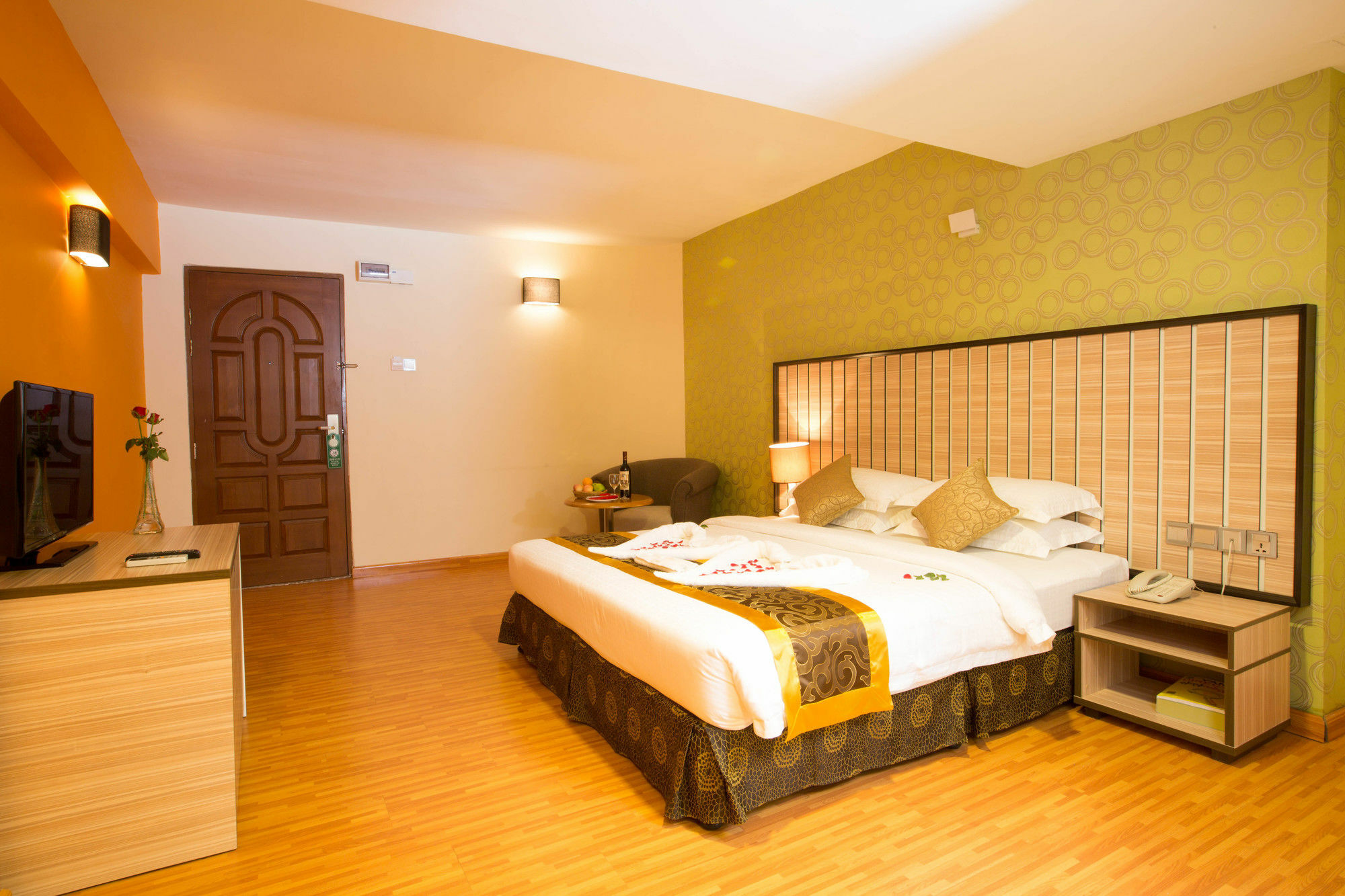 יאנגון Uptown Hotel מראה חיצוני תמונה
